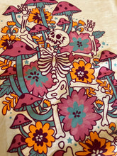 Load image into Gallery viewer, Skeleton Shrooms